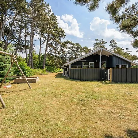 Dom wakacyjny Four-bedroom In Ebeltoft